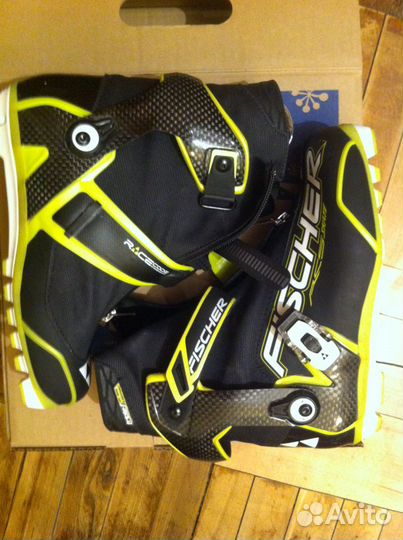 Лыжные ботинки Fischer Carbon Lite 39