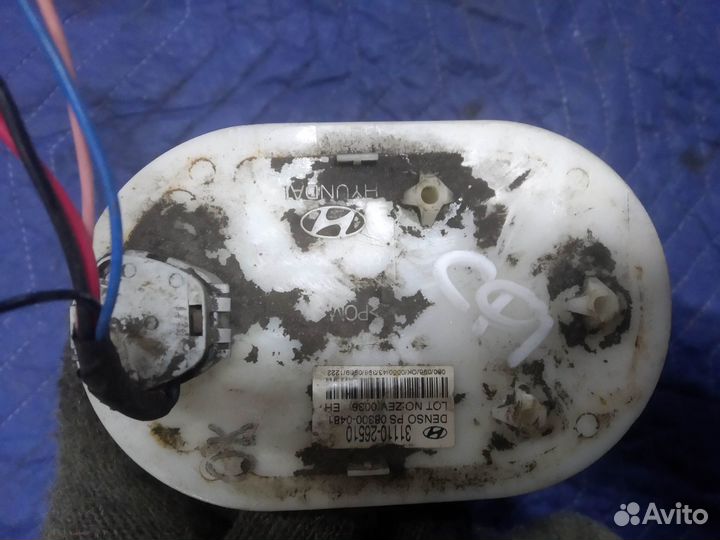 Насос топливный Hyundai Santa Fe SM 2,7 бензин