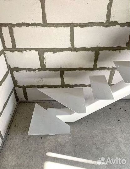 Отделка бетонных лестниц на заказ