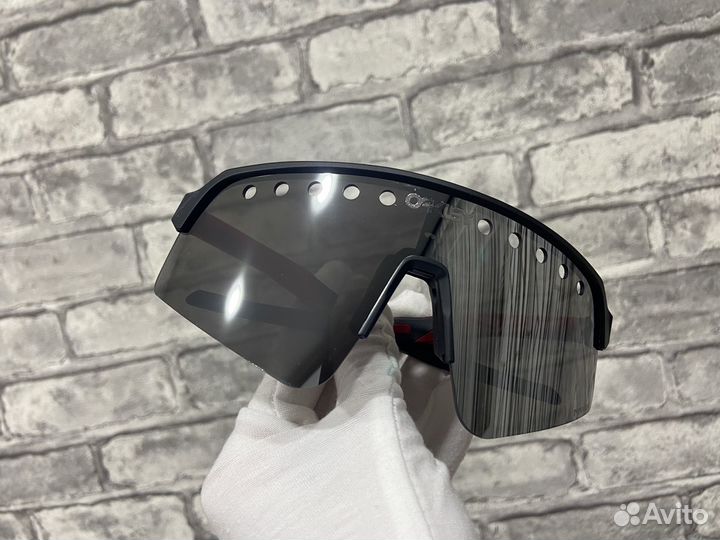 Новые очки Oakley sutro