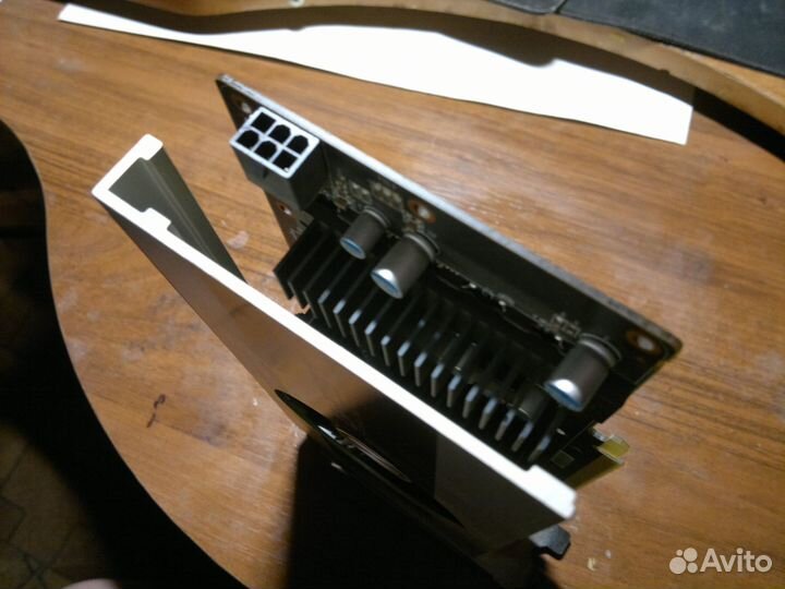 Видеокарта HD 7700 1гб