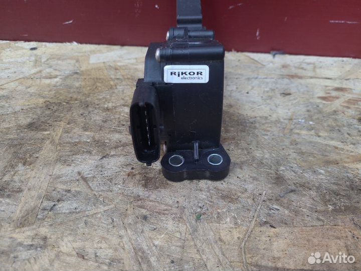 Педаль газа LADA Vesta