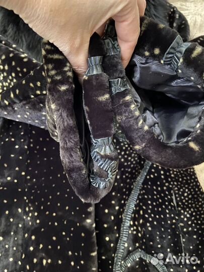 Шуба мутоновая с чернобуркой