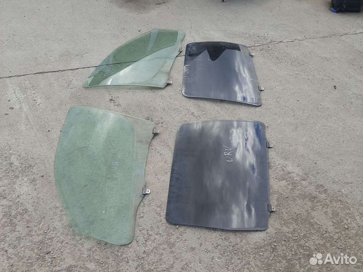 Стёкла боковые Daihatsu YRV