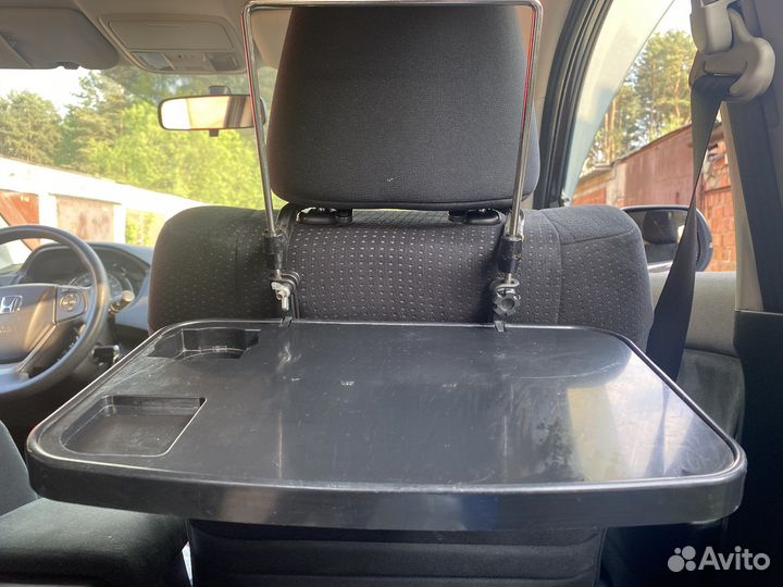 Стоилик для заднего сидения