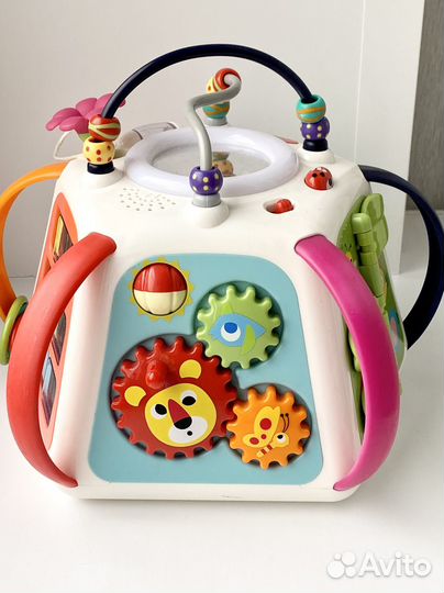 Игровой развивающий центр-бизиборд для малышей