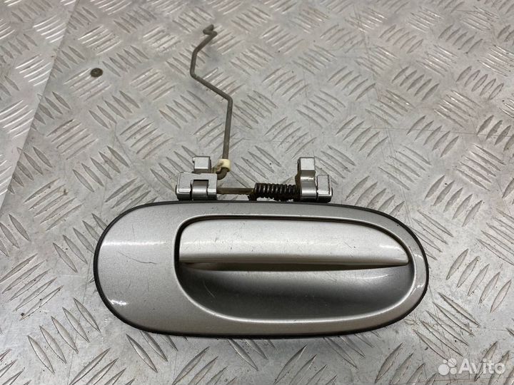 Б/У ручка двери внешняя передний правый Nissan