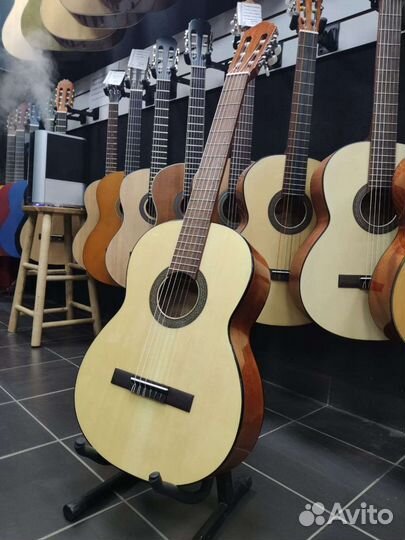 Классическая гитара Cort AC100 SG