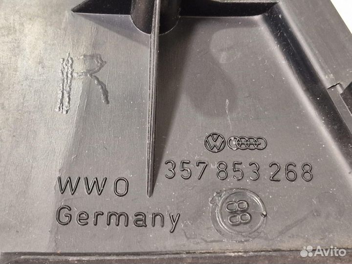 Уголок двери задний правый VW Passat B3 седан