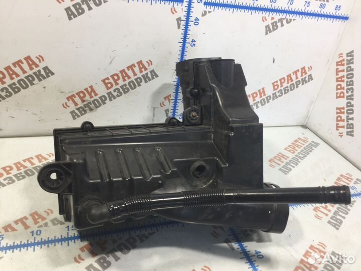 Фольксваген Пассат Корпус воздушного фильтра