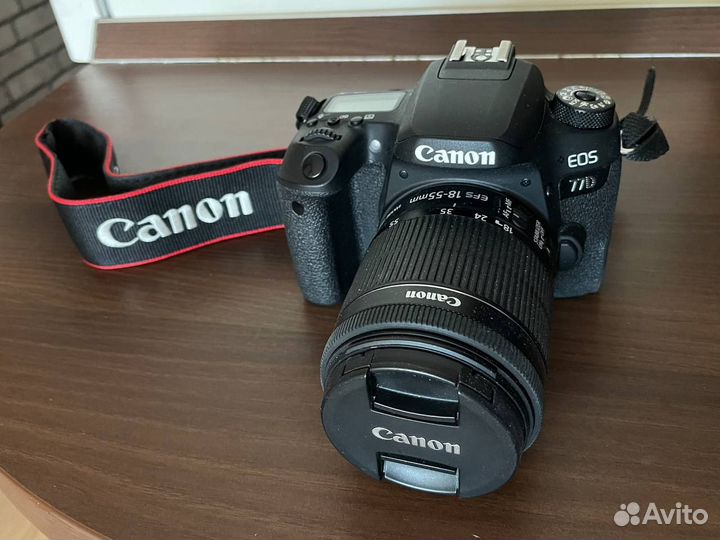 Зеркальный фотоаппарат Canon 77D
