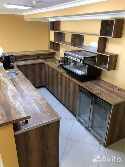 Торговое оборудование для магазинов и кафе