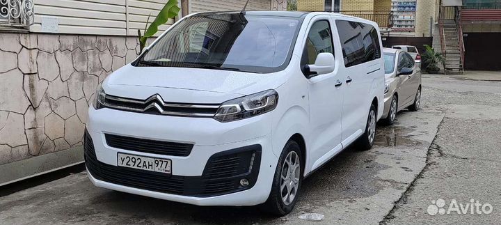 Трансфер такси минивен