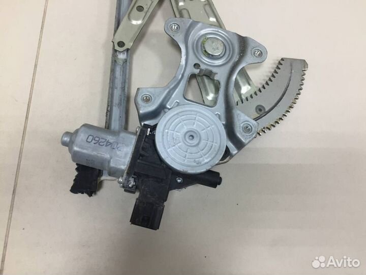 Стеклоподъемник электр. задний правый Mitsubishi O