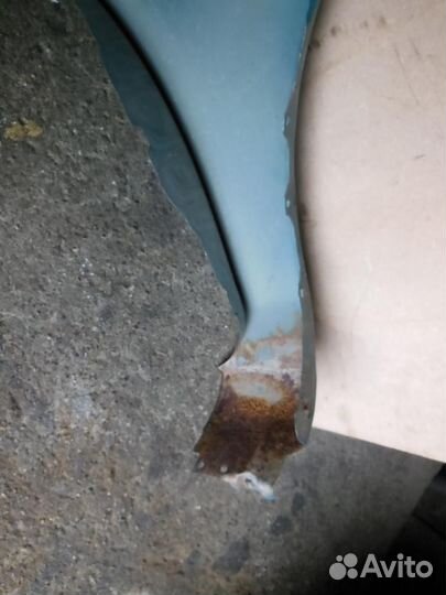 Крыло переднее левое Mazda 323