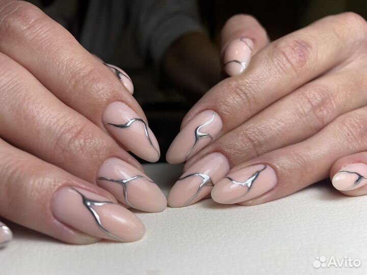 Мастер маникюра и педикюра