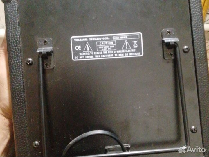 Гитарный комбоусилитель