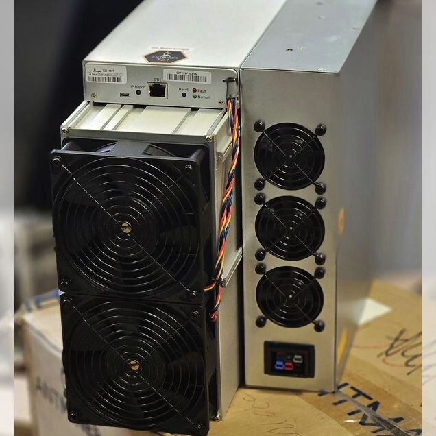 Antminer T21 190th бу