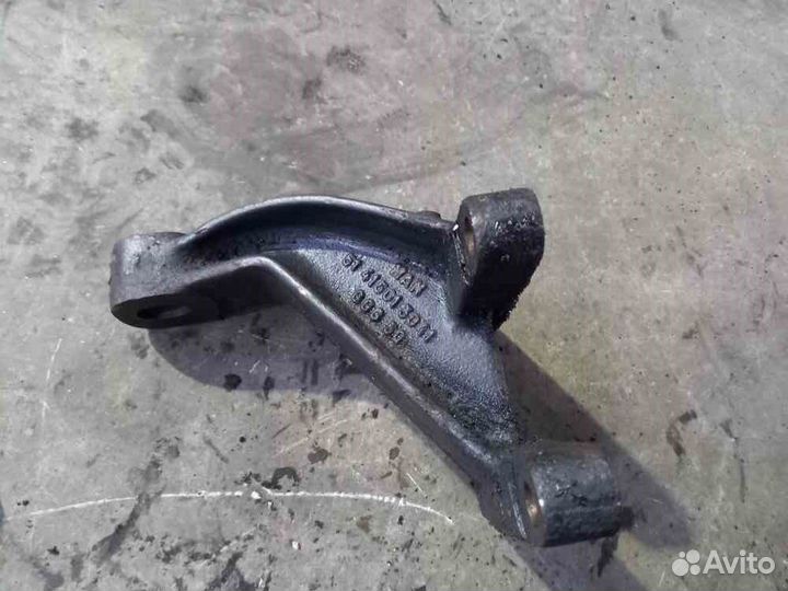 Кронштейн двигателя MAN передний левый