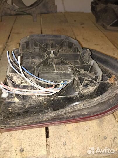 Фонарь задний левый saab 9000