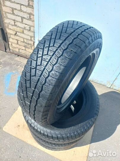 Gislaved Soft Frost 200 215/70 R16