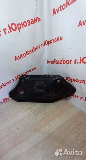 Крепления стабилизатора правое Toyota Camry SV41