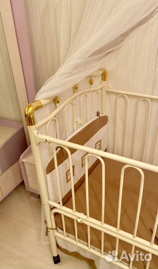 Кровать с балдахином