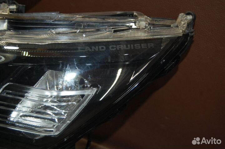 Фара левая - Toyota Land Cruiser Prado 150