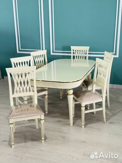 Комплект стол и стулья. В наличии