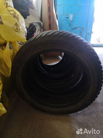 Goodyear UltraGrip Ice 215/55 R17 98T