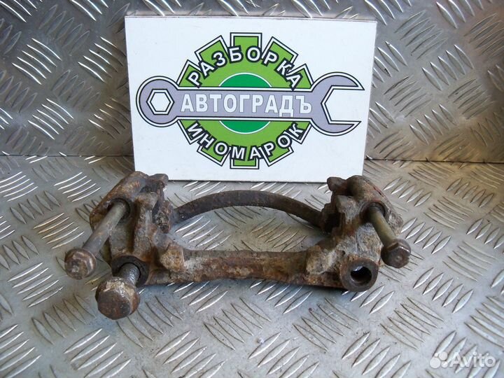 Скоба переднего левого суппорта Mercedes Vito W638