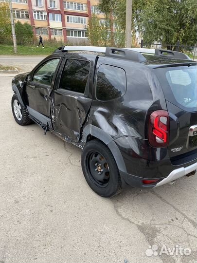 Renault Duster 2.0 МТ, 2017, битый, 66 000 км