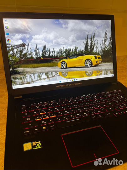 Asus Strix i7-7700HQ/GeForce 1050/32 Gb/Ful HD Ips