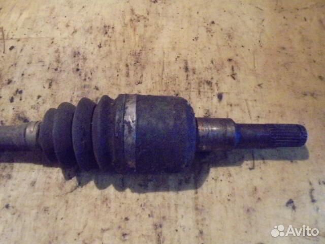 Полуось задняя правая Ford Escape 1