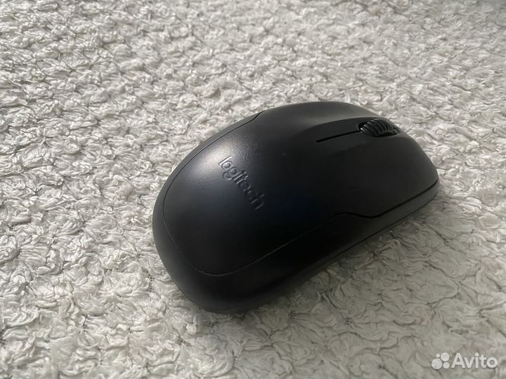 Комплект клавиатура и мышь Logitech mk220