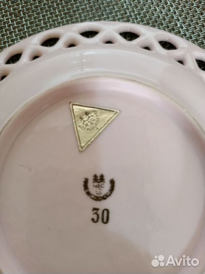 Розовый фарфор