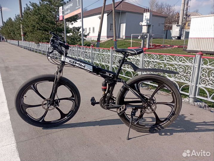 Велосипед BMW X7 на литых дисках