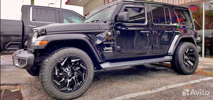 Диски Fuel Reaction R17 5x127 Jeep Wrangler