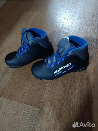 Детские лыжные ботинки 33 размер