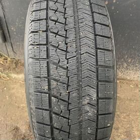 Bridgestone Blizzak VRX 215/60 R16