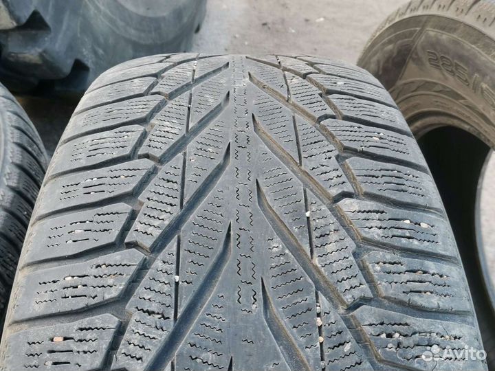 Nokian Tyres Hakkapeliitta R2 SUV 285/60 R18 116R