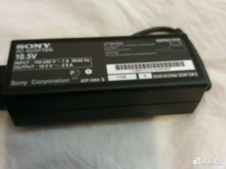 Зарядное устройство Sony adp30kh