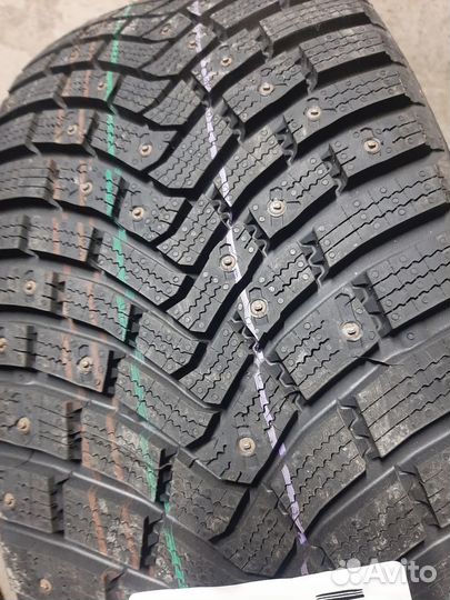 Continental IceContact 3 235/45 R20 100T