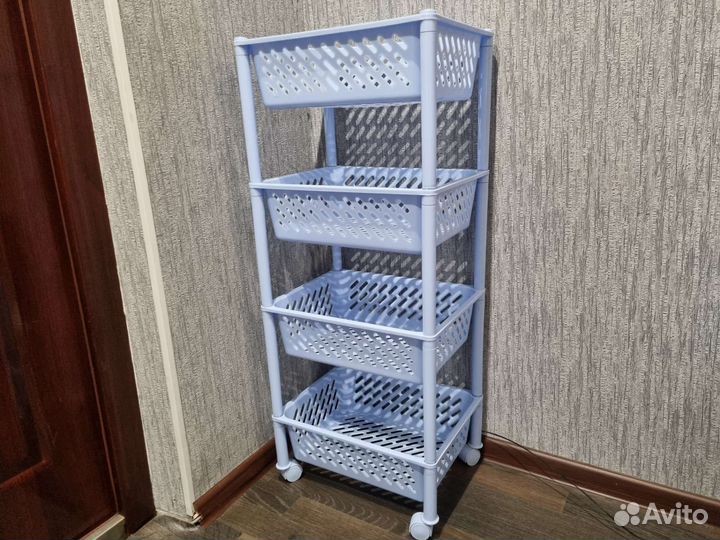 Этажерка на колёсиках