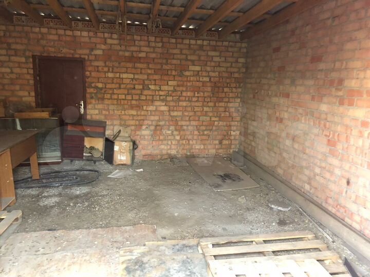 Гараж, > 30 м²