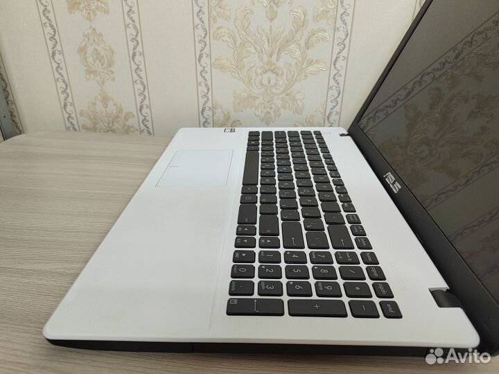 Ноутбук Asus 15.6