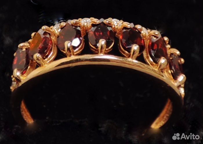 Кольцо серебряное с натуральными гранатами, фианит