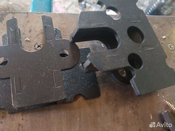 Крепление пневмоподушки