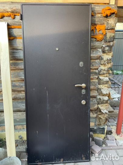 Дверь металлическая б/у