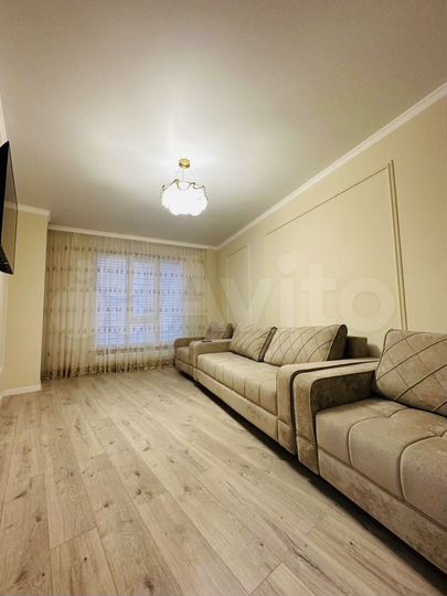 2-к. квартира, 67 м², 1/11 эт.
